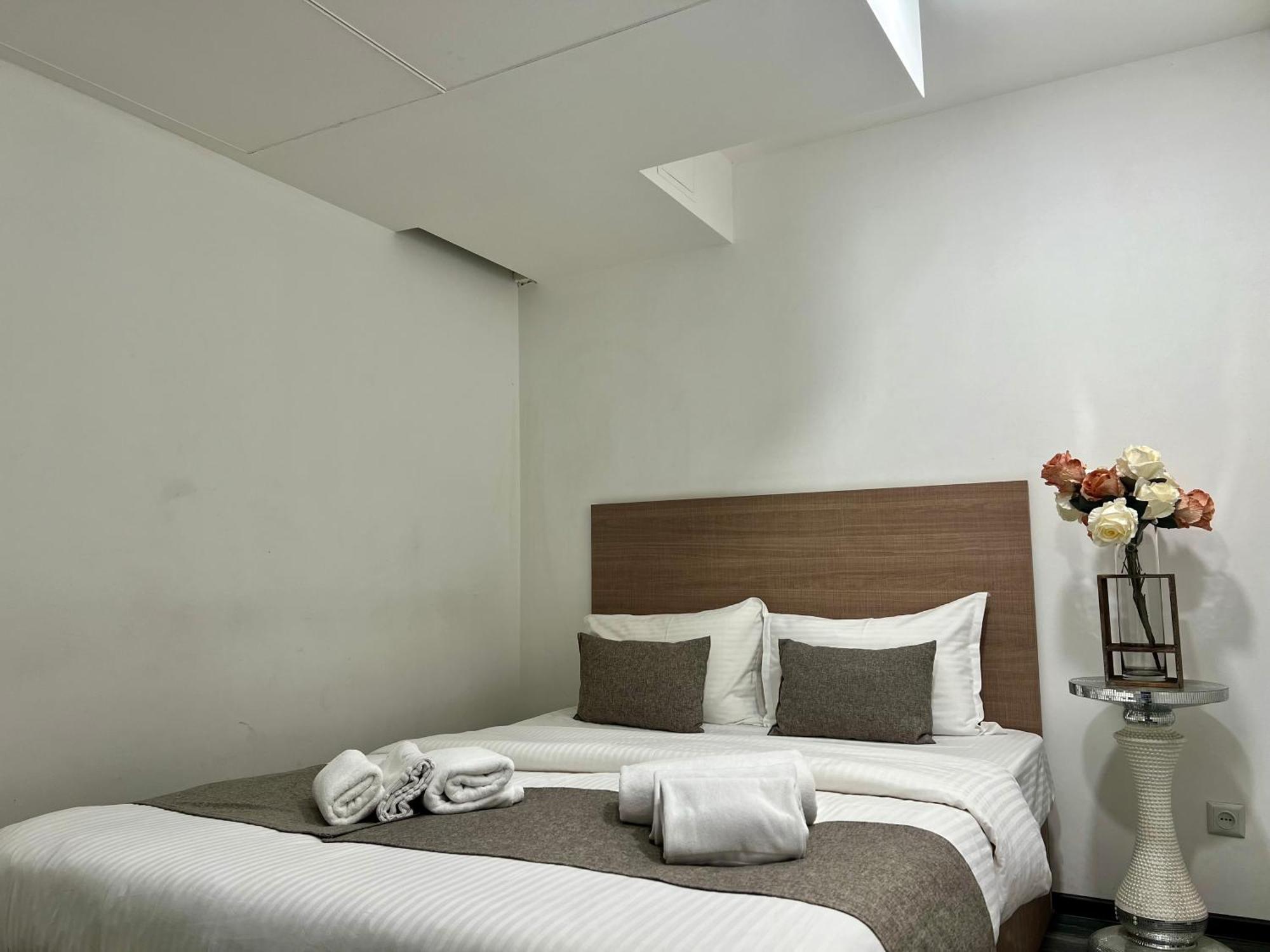 Yvn Tumanyan Apart-Hotel Yerevan Exterior photo
